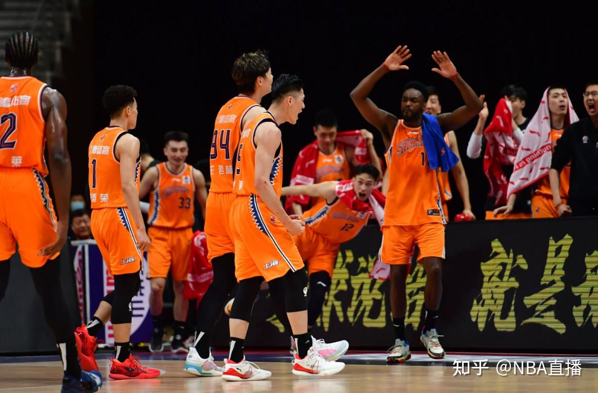 关于NBA季后赛转会期走向成谜；上海久事豪取连胜；引发热议；身体对抗强度拉满的信息